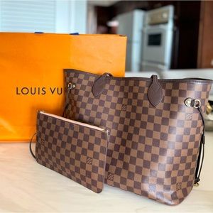 LOUIS VUITTON Neverfull MM